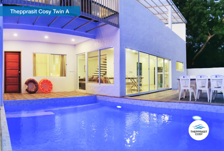 Twin A private pool and living area