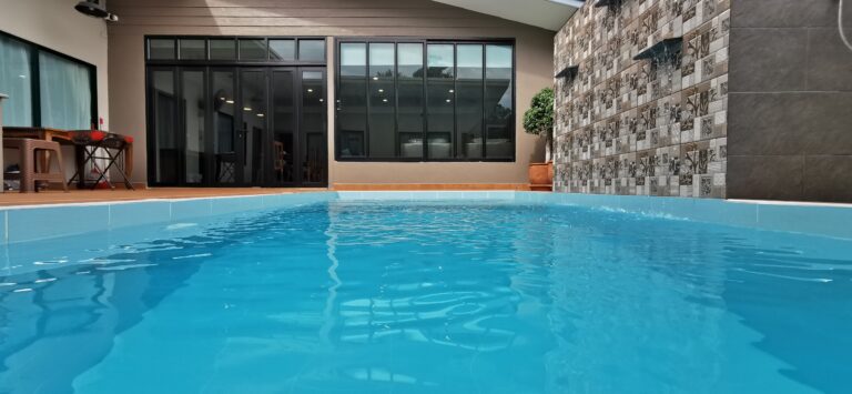 Discover the Ultimate Retreat - Pool & Jacuzzi