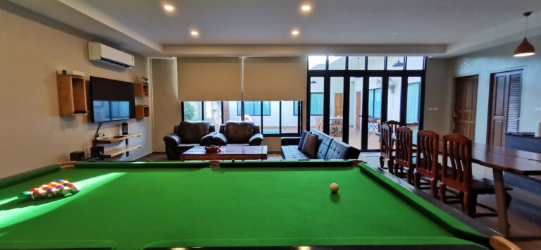 Snooker Lounge & Billiards Room
